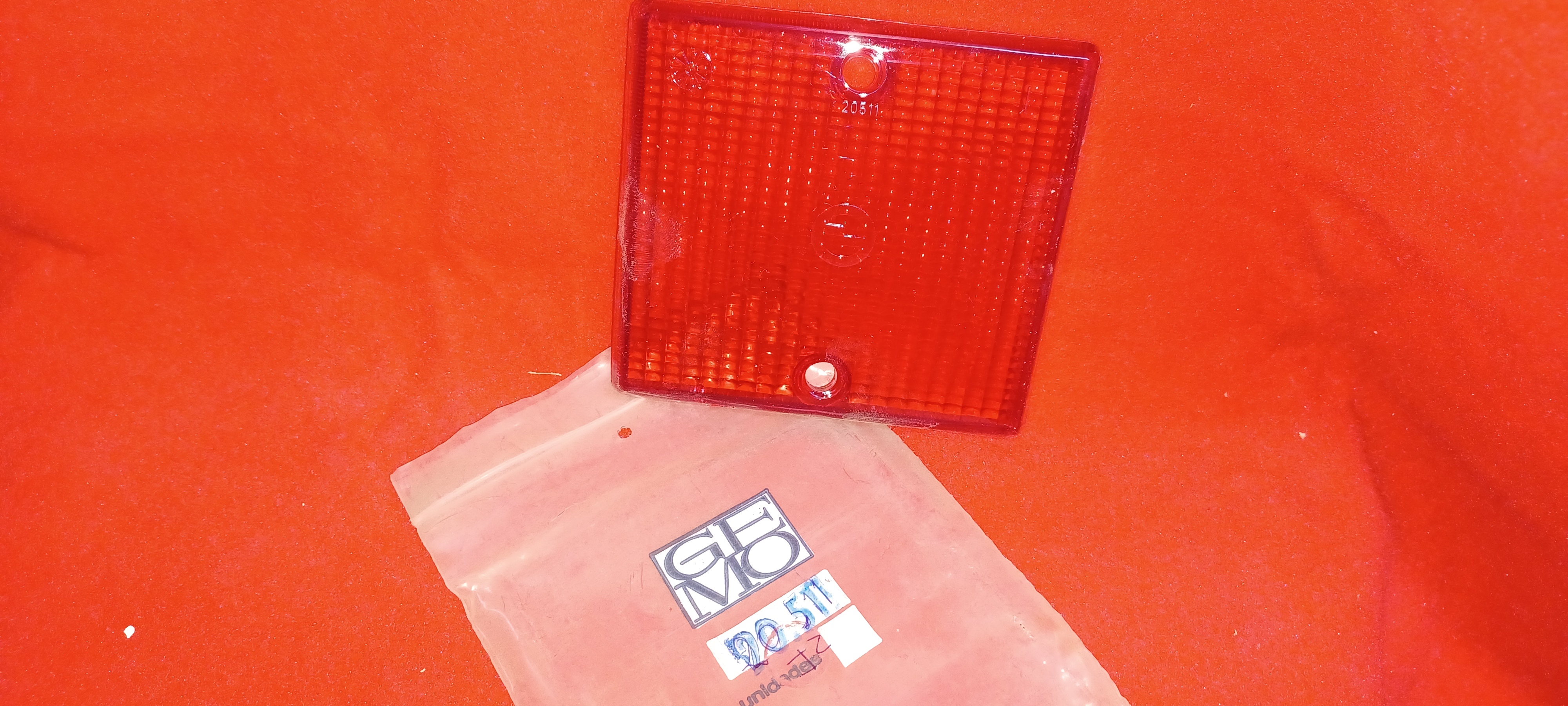 *TULIPA POSTERIOR SEAT 132 IZ ROJO 20511/I/R GEMO