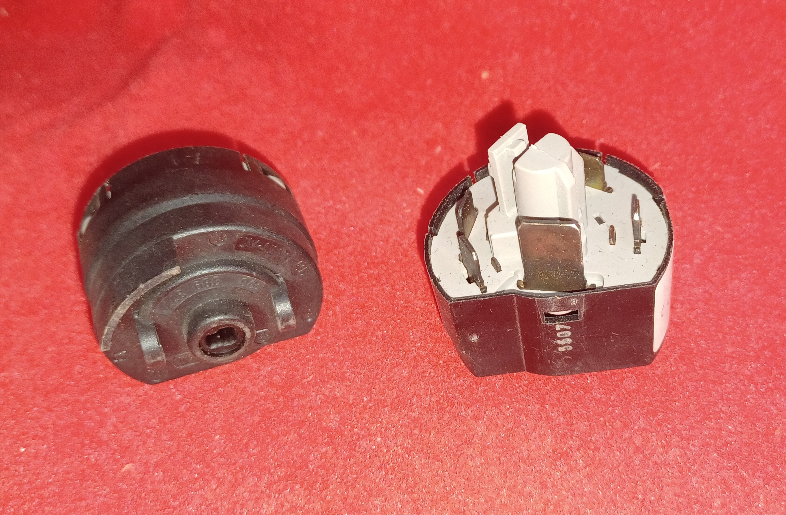 *CONTACTOS PARA LLAVE ANTIRROBO OPEL CORSA MODERNO CGB111M